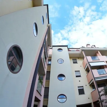 شقة Vimodrone Apartment *