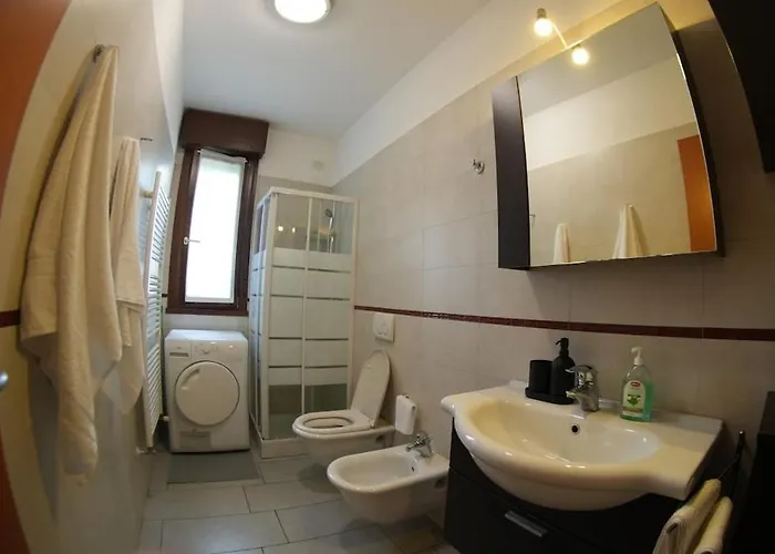 アパート Vimodrone Apartment