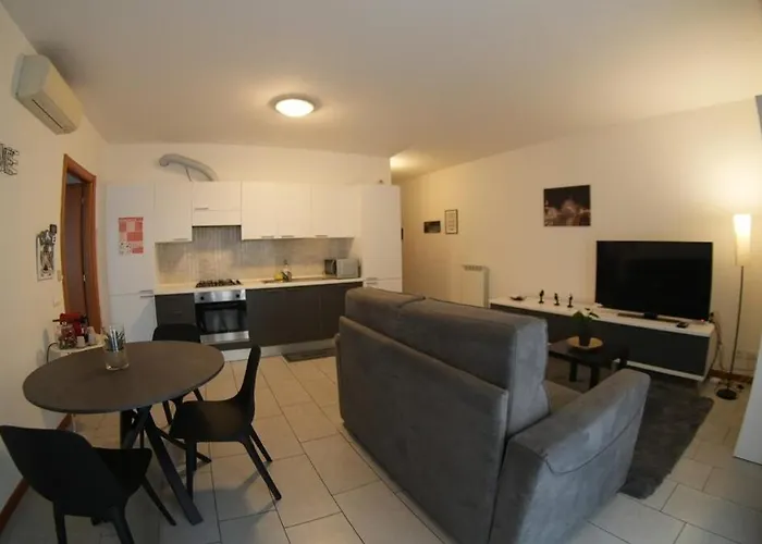 アパート Vimodrone Apartment