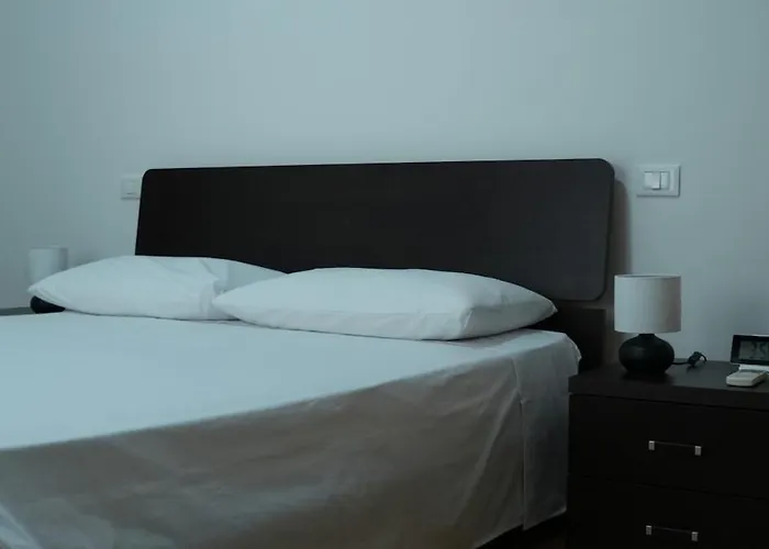 アパート Vimodrone Apartment ヴィモドローネ